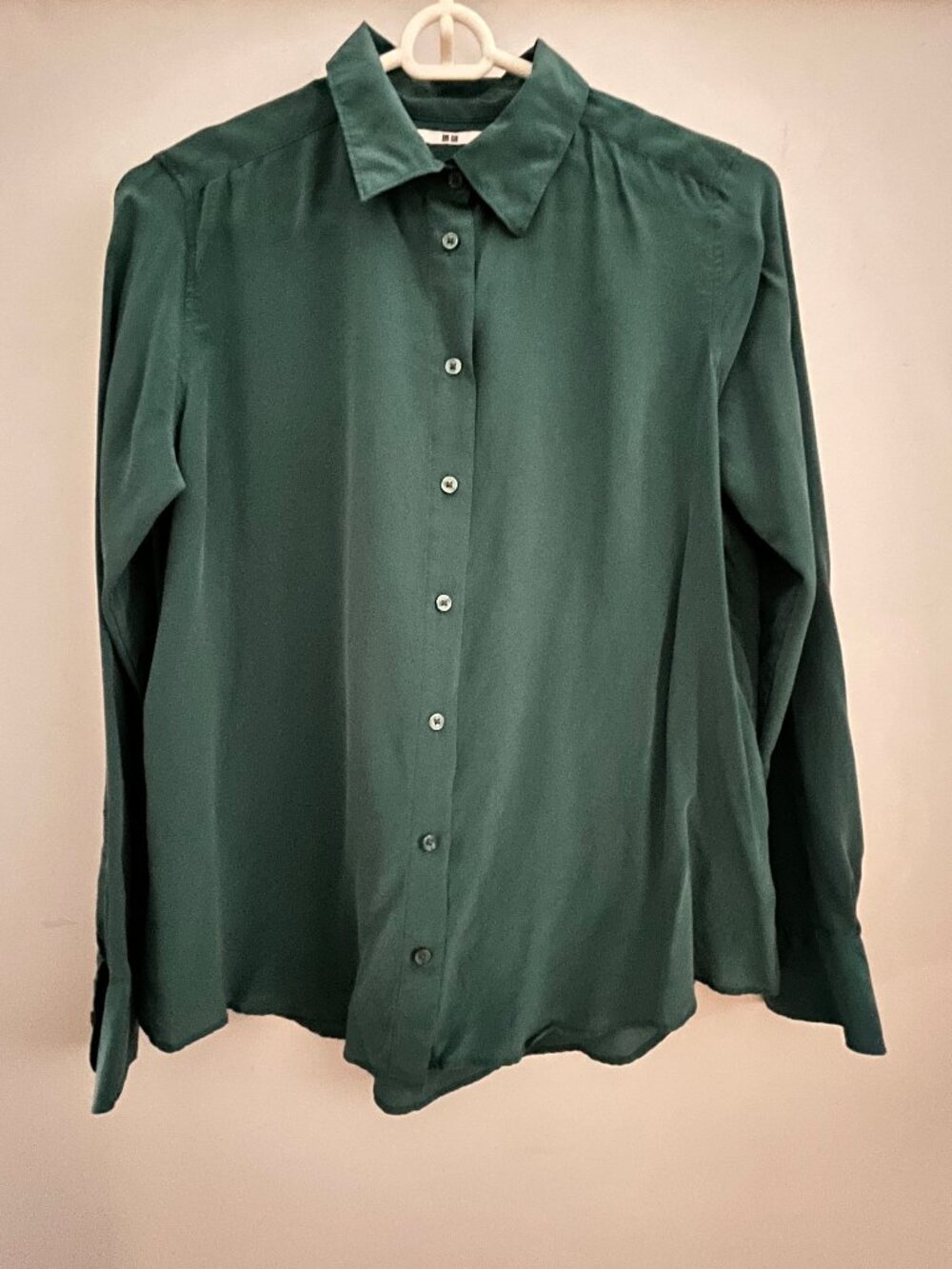 Green 100% Silk Uniqlo Long-sleeve Button-Down Size Small